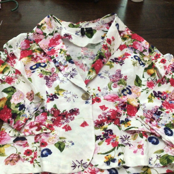 New direction lightweight 55% linen Blazer size petite extra large. - Picture 3 of 5